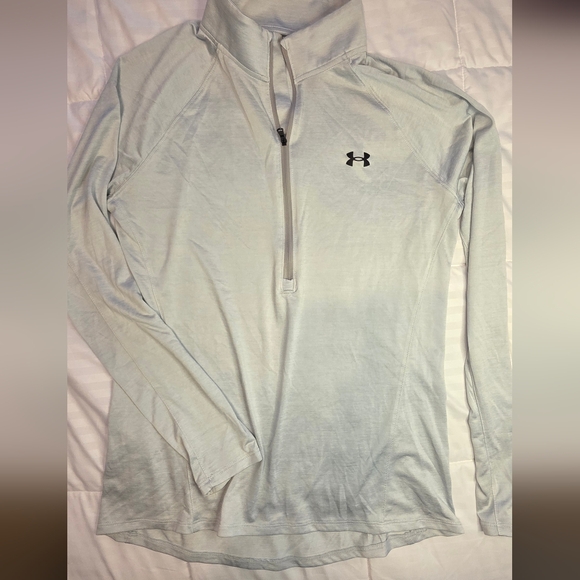 UA Women's Tech Twist 1/2 Zip Top Size Lg Pale Grey - Picture 6 of 6